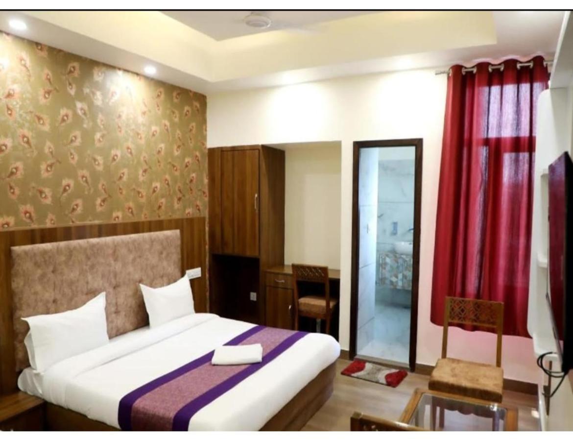 Hotel Royal Villa 2, Amritsar Buitenkant foto