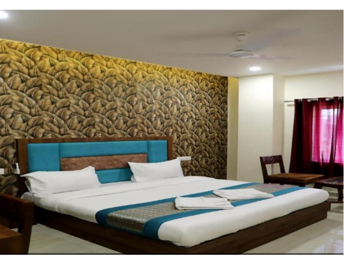 Hotel Royal Villa 2, Amritsar Buitenkant foto
