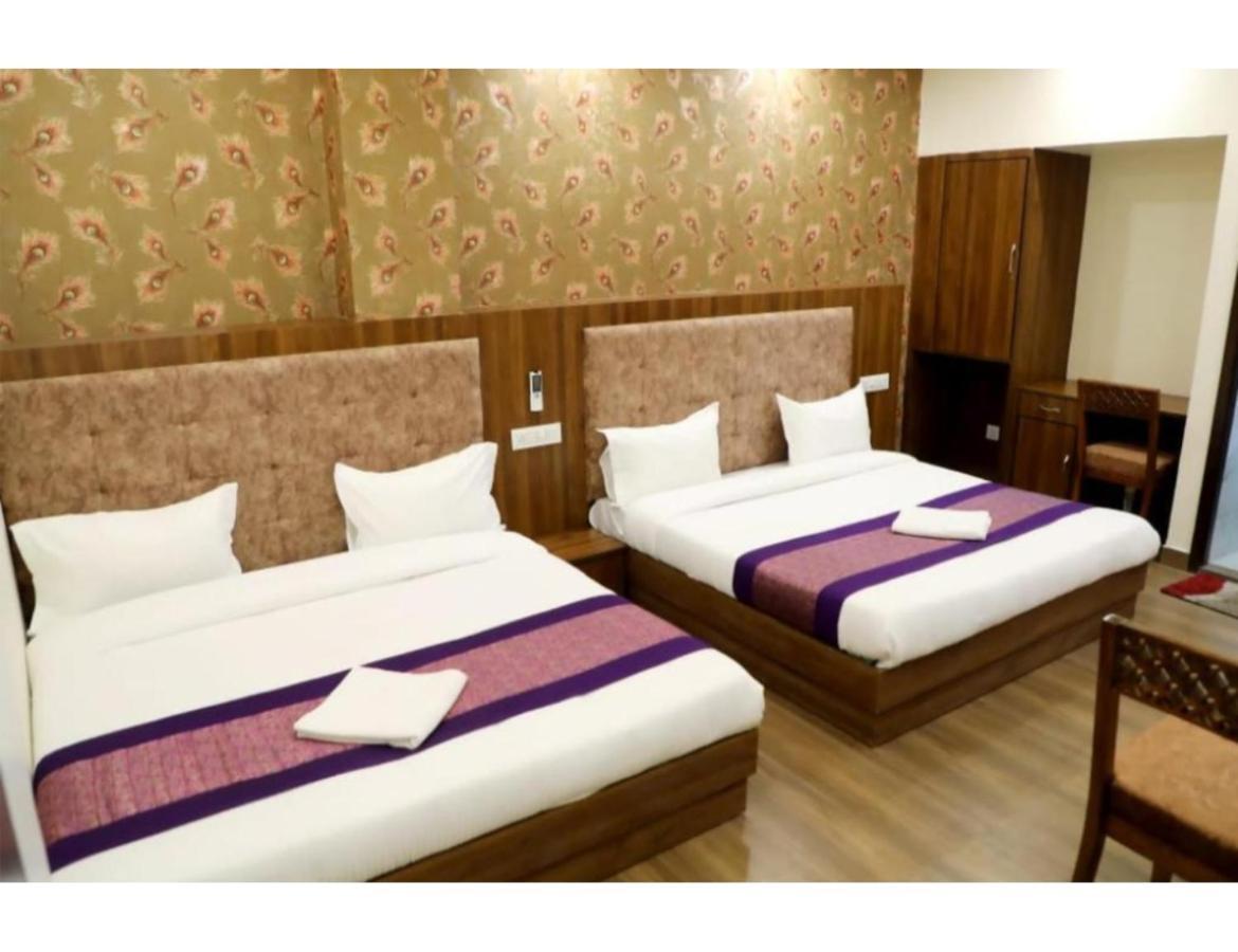 Hotel Royal Villa 2, Amritsar Buitenkant foto